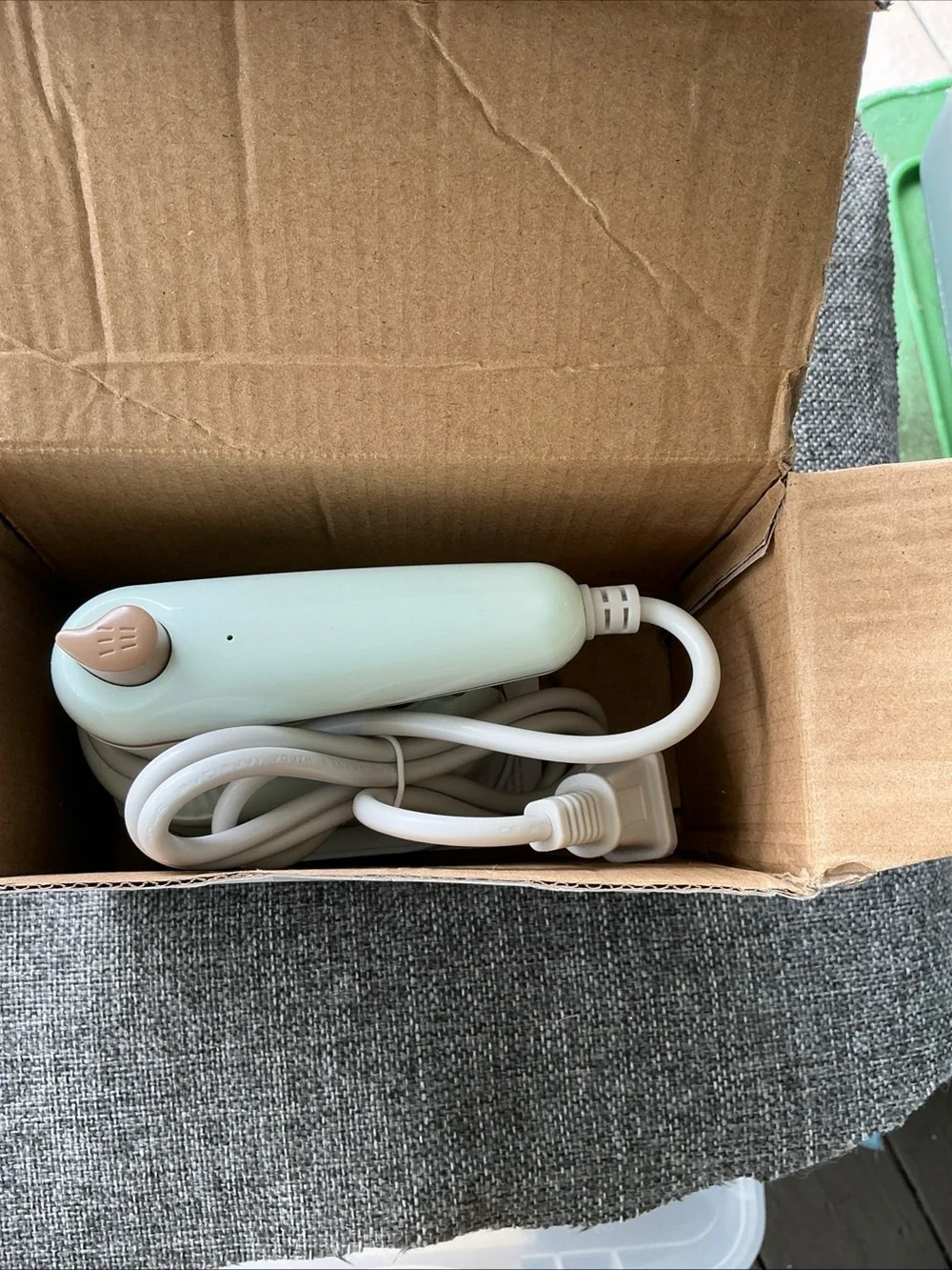 IRO Portable Electric Iron K1 in Cream with Gold Trim